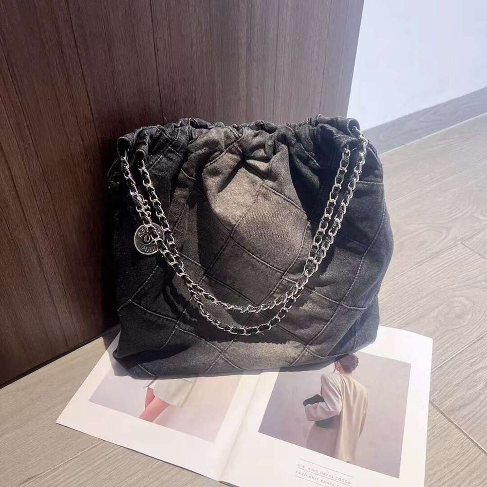 Designer Bag Tote Shoulder Bag Ins Internet Celebrity Same Style Casual Versatile Washed Denim Quilted Chain Trash New Women S