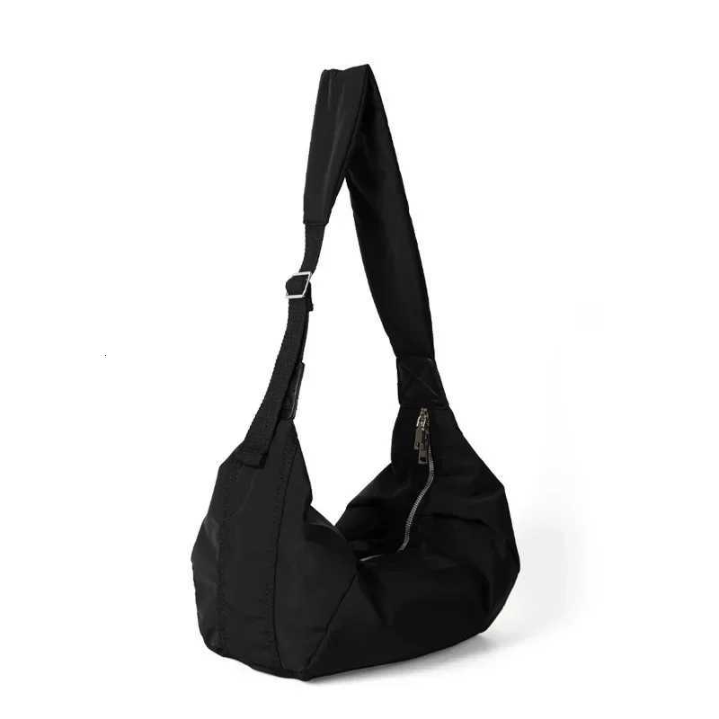 Ins Lightweight Nylon Cloth Shoulder Crossbody Bag for Womens Versatile Commuting Lodging Style Dumpling Bag Y250819