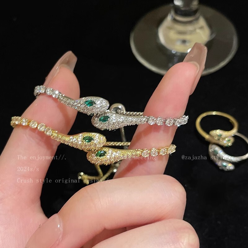 Designer Ladies' Snake-shaped Full Diamond Snake-shaped Bracelet Young Luxurious Fashionable And High-end 2025 New Jewelry