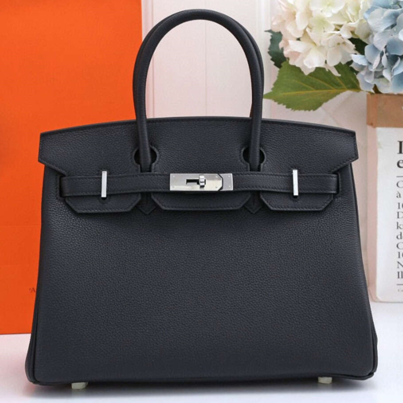 2025 Top Designer Bags Handbag B68g Handmade Wax e High-capacity Womens Genuine Leather Bag Classic Fashion 30cm No Shoulder 56dwd 666 C15