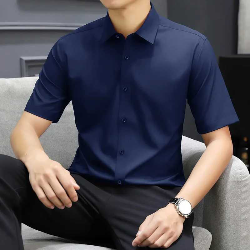 New Mens Business Casual Solid Color Short Sleeved Shirt for Summer Fashion No Ironing Comfortable and Versatile Top Y250819