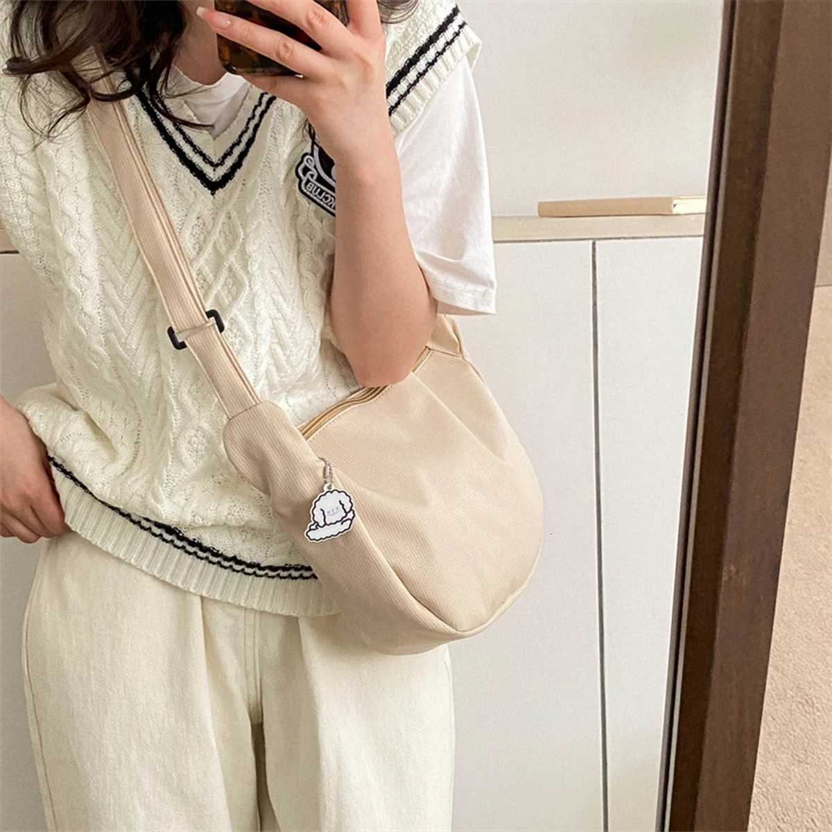 Minimalist Crossbody Bag with Puppy Pendant - Spacious Stylish Scratch-Resistant Nylon Shoulder Bag for Daily Essentials Y250819