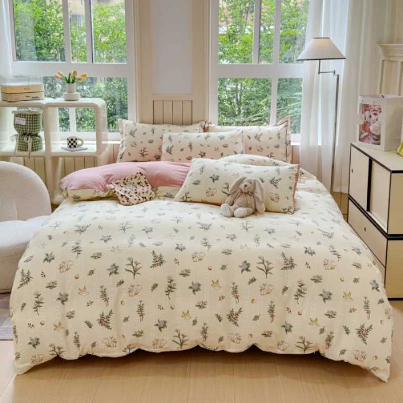 2025 new A super soft jacquard cloud yarn cotton four-piece set bed sheet bed hat quilt cover student dormitory bed Y250819