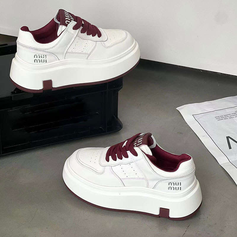 Thick-Soled Cowhide White Sneakers for Women 2024 Autumn Winter Versatile Sports Casual Height-Increasing Lace-Up Lightweight Board Shoes