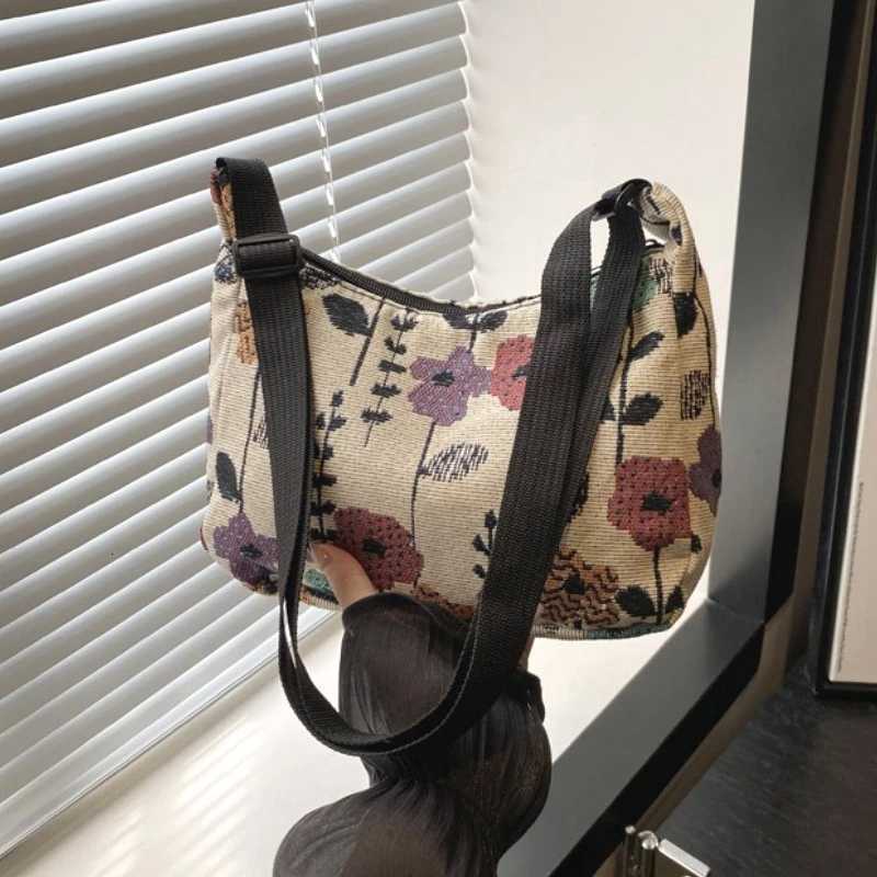 New Fashion Shoulder Bag Spring and Autumn Women Crossbody Bag Vintage Prints Underarm Single Shoulder Bag Casual Simple Elegant Y250819