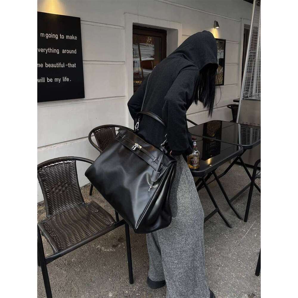 Designer Bag Tote Bag Shoulder Bag Unisex Soft Leather Kelly 2025 New Handheld Gym Travel Large Single Shoulder Underarm Commuter Tote Bag