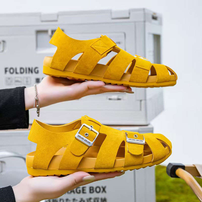 2025 Summer Genuine Leather Breathable Soft Sole Fashion Octopus Cage Shoes Women Versatile Casual Closed-Toe Roman Sandals