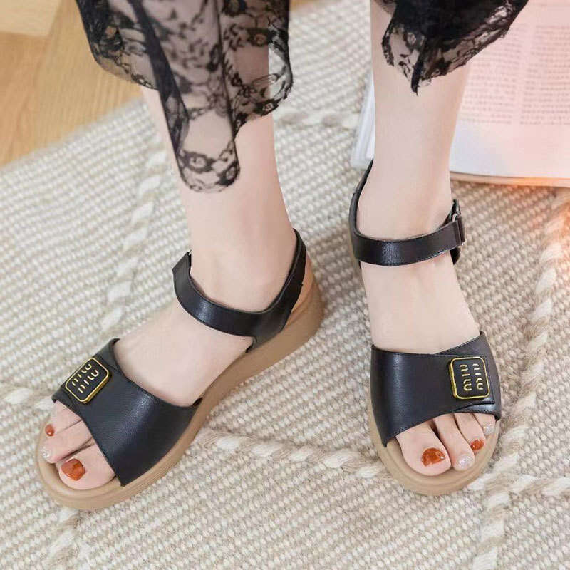 2025 Summer Women's Soft Genuine Leather Korean Style Casual Versatile Mom Shoes Thick Sole Comfortable Non-Slip Wedge Sandals