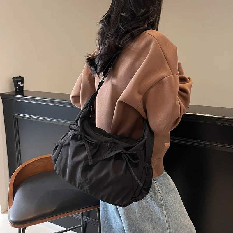 Solid Color Ruched Design Ladies Nylon Cloth Shoulder Bags Large Capacity Female Crossbody Bag Sweet Bow Strap Womens Handbags Y250819