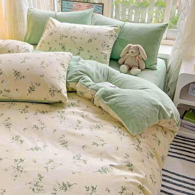 Four Piece Bed Sheet Set A Side All Cotton B Side Milk Velvet Home Textile Winter Warmth Keeping Cotton Plush Adding Set Bedding Y250819