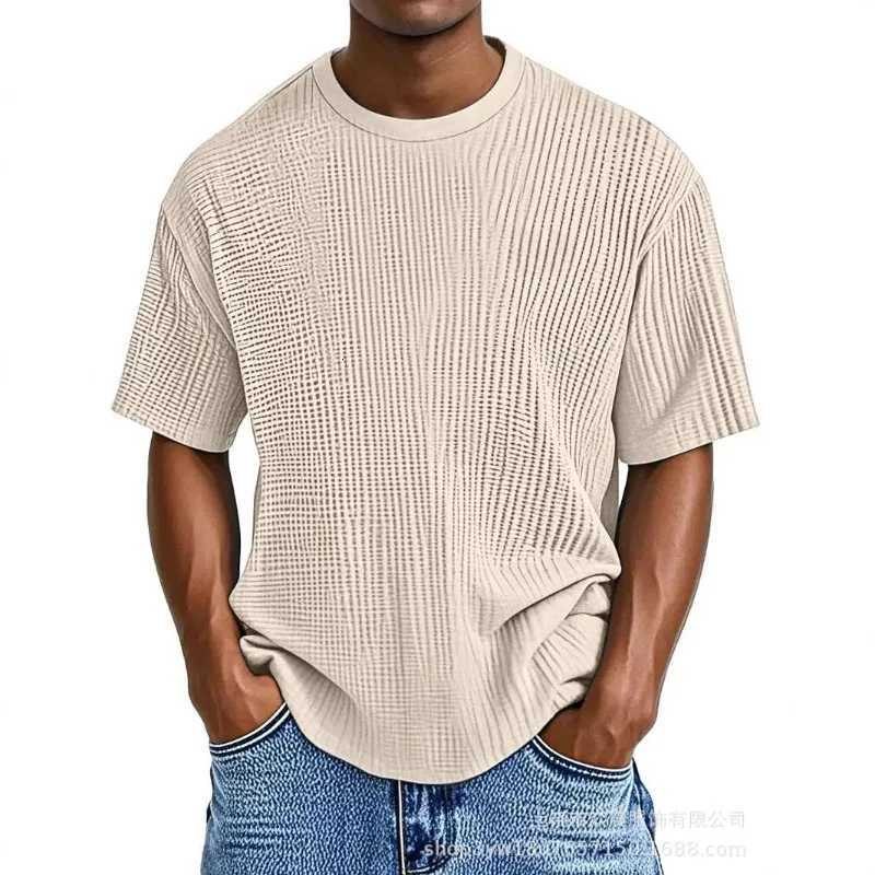 New Mens Summer Short-sleeved T-shirt Casual and Versatile Round-neck Thin Top Y250819