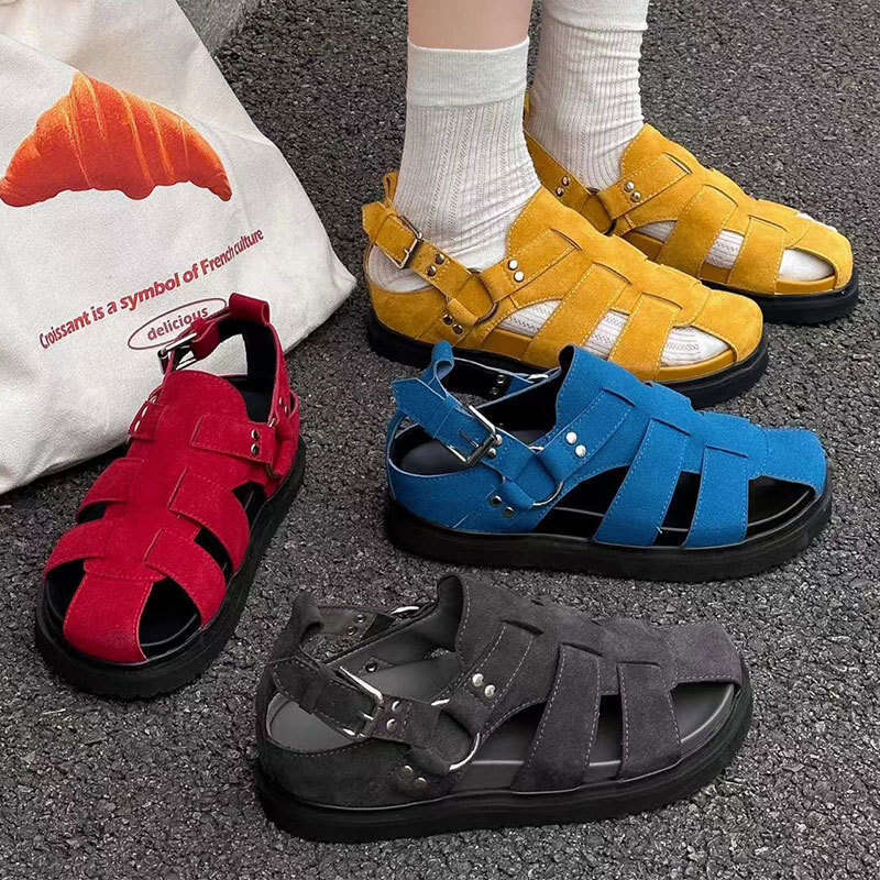 2025 Closed-Toe for Women, Summer Outdoor Flat Hollow Pig Cage Shoes, One-Strap Beach Roman Sandals