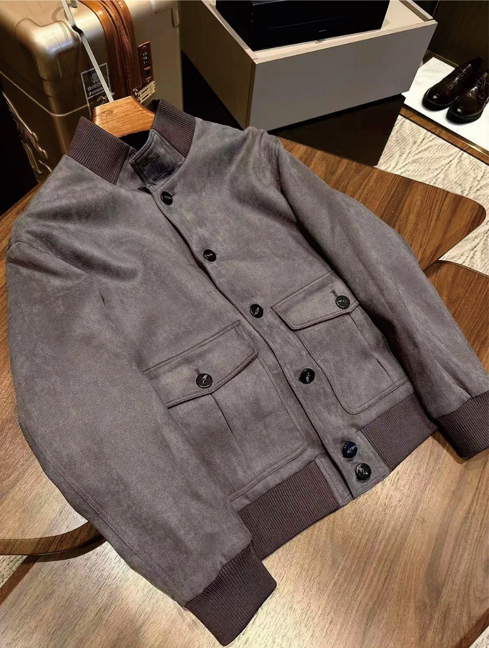 Suede fabric vintage style men's high-quality casual collar jacket with a fashionable aesthetic that runs through all seasons a wide range of sty