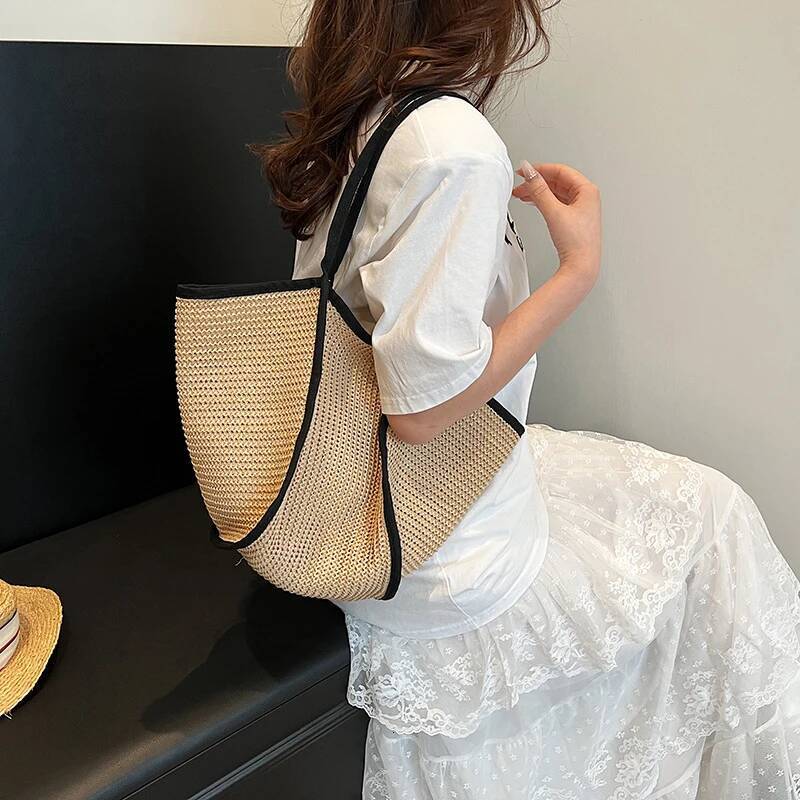 Autumn New Women s Crossbody Bag Fashionable Large Capacity Woven Shoulder Bag Grass Woven Beach Bag Women s Casual Handbag Autumn New Designer Bag