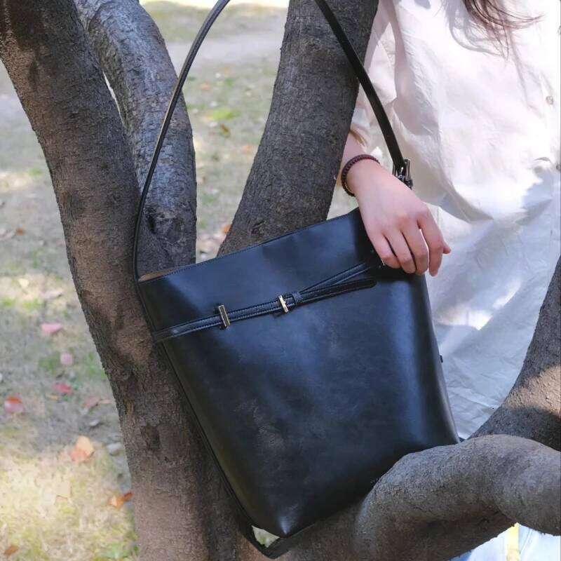 Designer Luxury VERAFIED Bucket Small Leather Shoulder Underarm Simple Retro Large Capacity Tote Bag