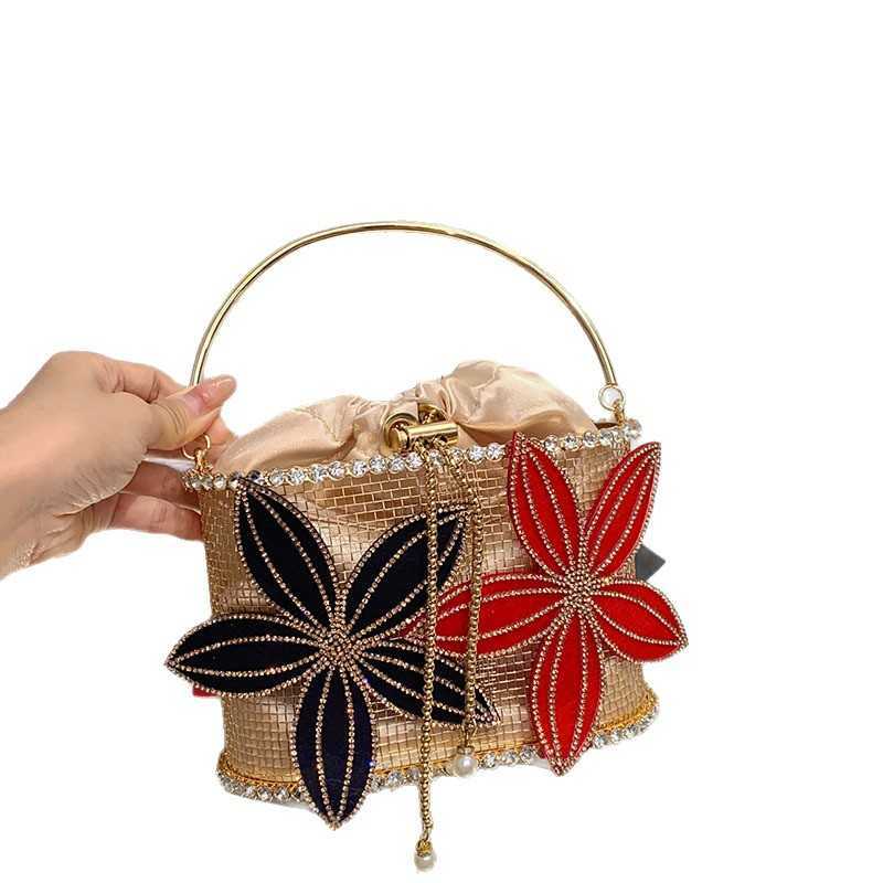 Metal Heavy Craft Cute Hollow Flower Chain Banquet Basket Birdcage Water Bucket Handheld Crossbody Bag
