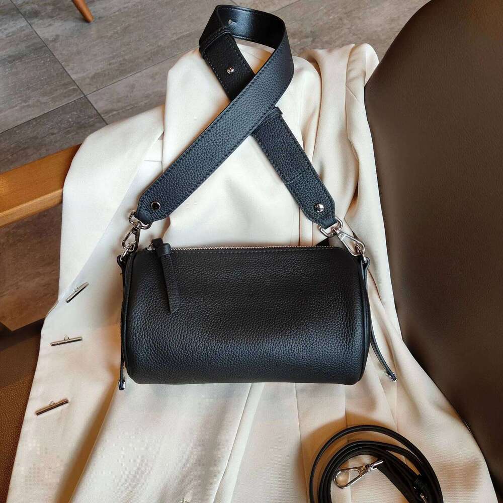 Designer Bags 2025 New Genuine Leather Women Cylinder Underarm Designer Ladies Shoulder Crossbody High Quality Bamboo Bag For Woman Luxury Bag