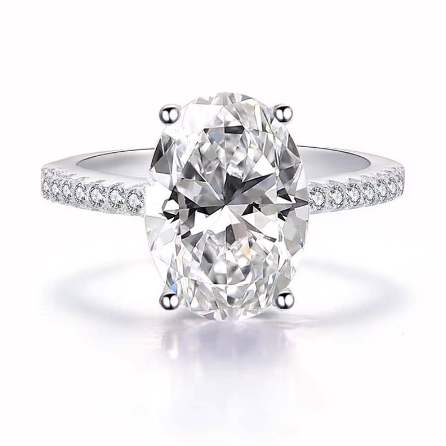 High Quality Ladies Engagement Wedding Ring Fashionable Trendy Brass Inlaid Zircon Fine Alloy Finger Moissanite Rings Oval Cut