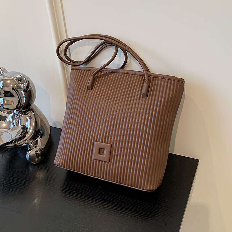 Bucket Minimalist Tote Designer Bags Large Capacity 2025 New Fashion Texture Shoulder Versatile Women's Bag