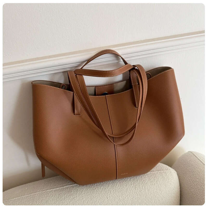 Shoulder Bag Designer Tote for Women Niche Large Capacity Genuine Leather Commuter Handbag