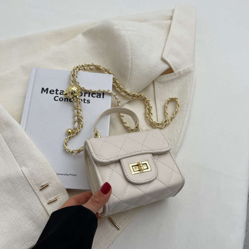 Square Handheld for Women 2025 Korean INS Fashion Small Chanel Designer Style Quilted Chain High-end Bags Niche Crossbody Bag