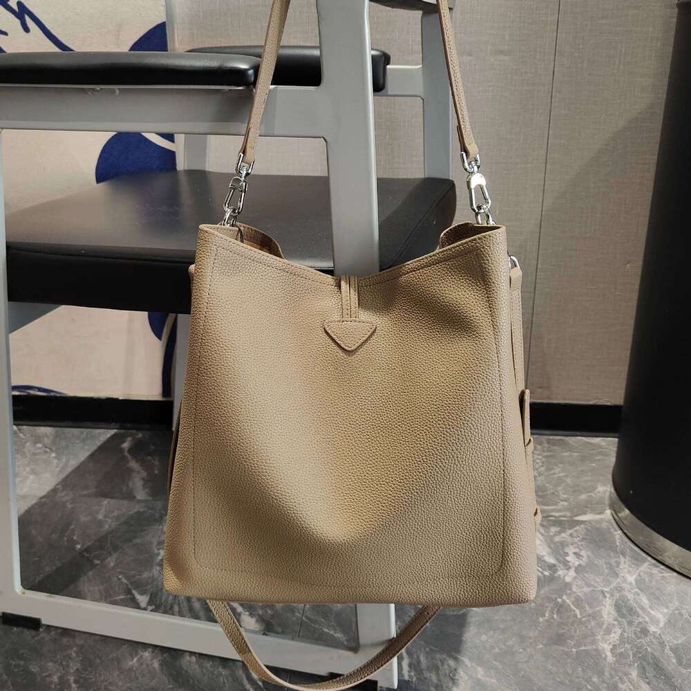 Designer Bags Genuine Leather Korean Fashion Bucket Commuting Simple Head Layer Cowhide Underarm Single Shoulder Crossbody Bag 2025 New Luxury Bag