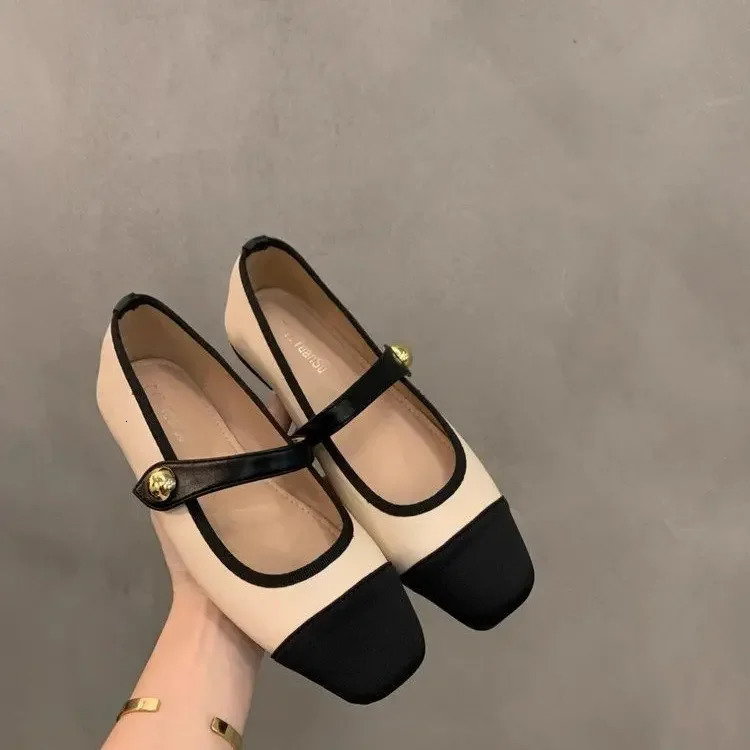 Women Flat Shoes Fashionable and Versatile Square Toe French Mary Jane Shoes Women New Summer Soft Soled Beanie Shoes 250820