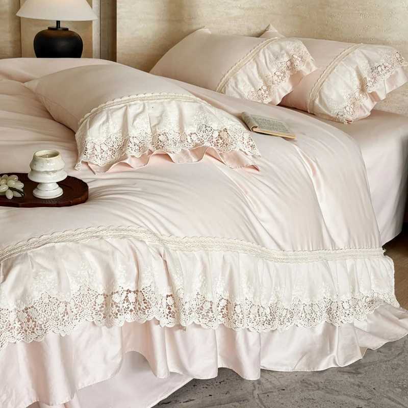 600TC Egyptian Cotton Romantic Lace Ruffles Princess Bedding Set Queen King Size Duvet Cover Flat/Fitted Sheet cases 4Pcs Y250819