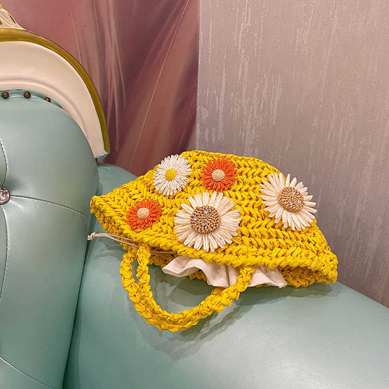 Cute and energetic handmade woven embroidered handbag with floral patterns, large capacity, casual and versatile, fashionable vacation handbag