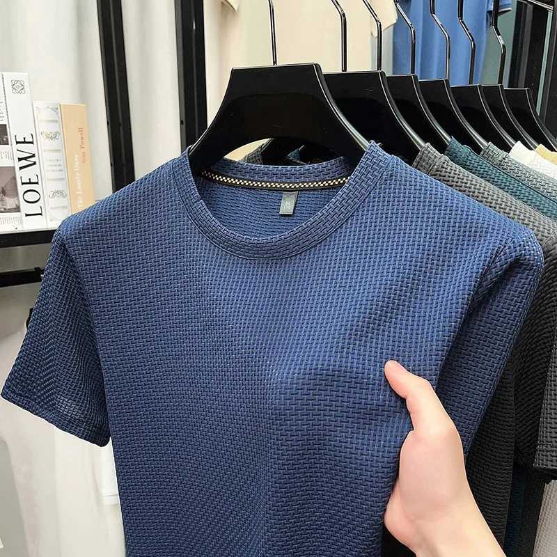 New Mens Casual and Fashionable Bone Flower Short Sleeved Round Neck T-shirt Breathable and Comfortable Summer Versatile Top Y250819