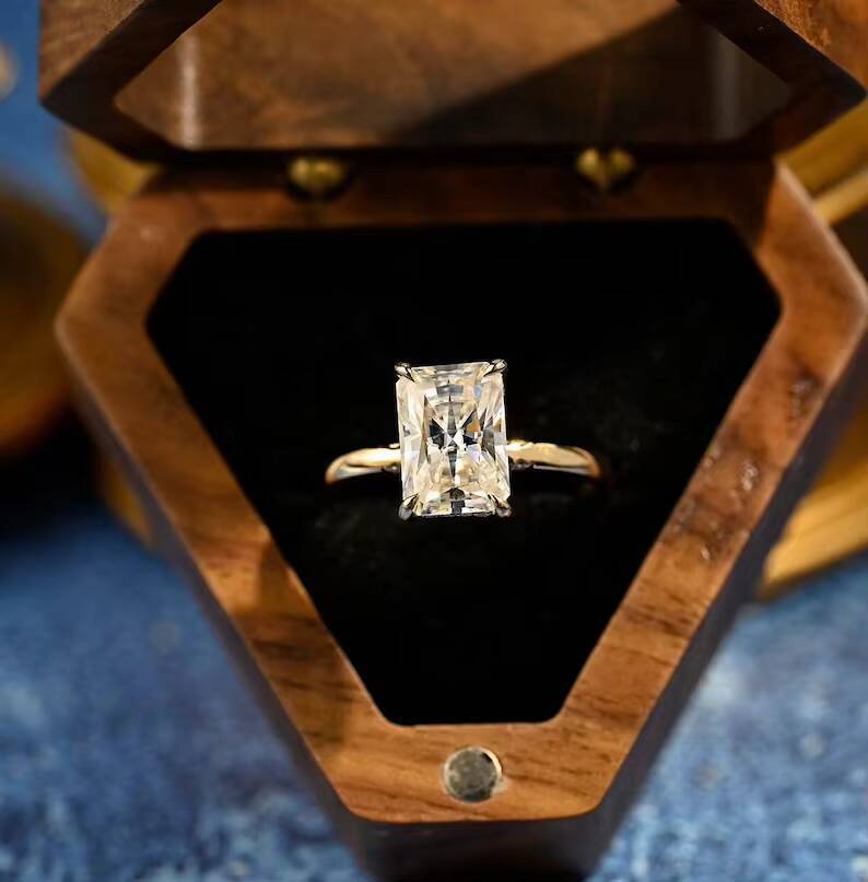 10K/14K/18K Moissanite Ring Solid Gold Hidden Halo Luxury 2ct VVS Radiant Moissanite Engagement Ring for Women