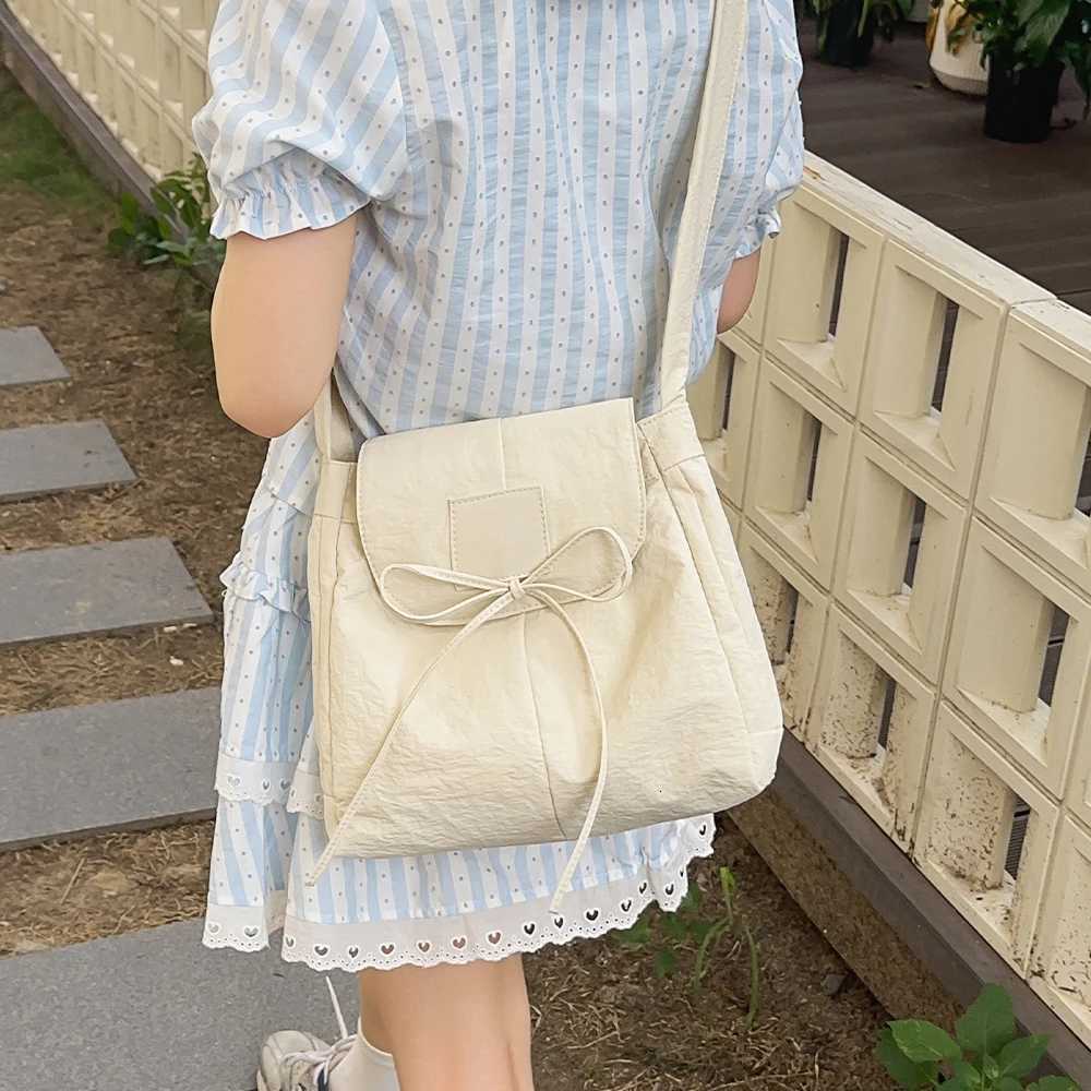 Flip Nylon Bag Daily Commuting Large Capacity Crossbody Bag New Casual Student Class Shoulder Bag Y250819