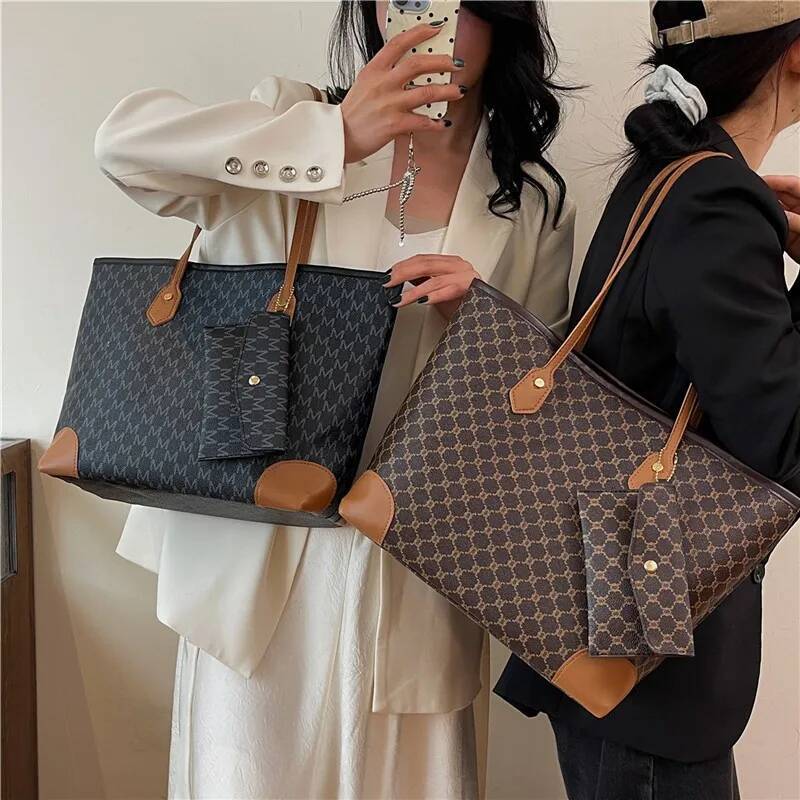 Large-capacity womens bags in Europe and the United States retro shoulder bag classic letters PU commuter handbags women