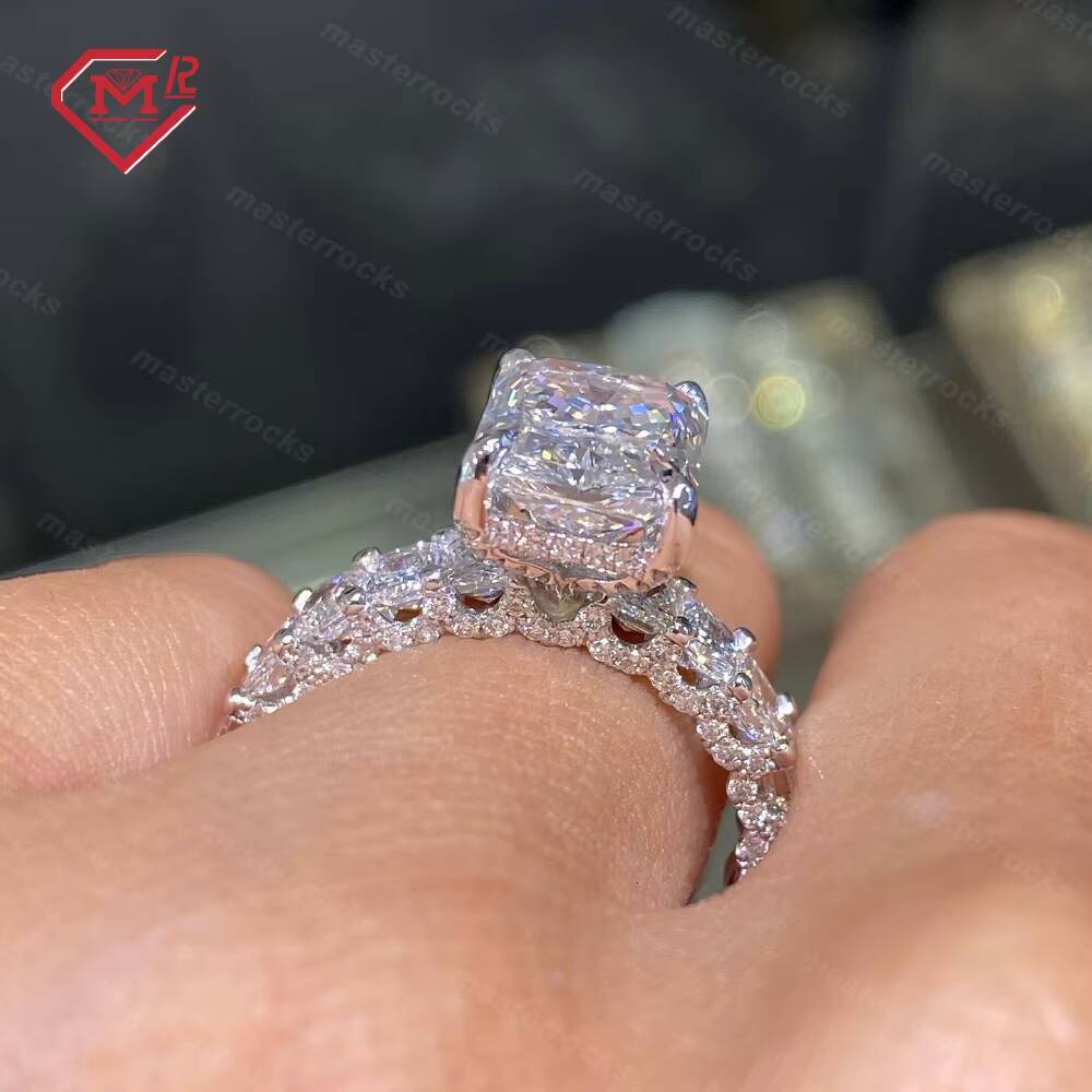 Luxury Moissanite Ring Eternity Baguette Cut Iced Out 2ct Vvs Moissanite Diamond Engagement Rings