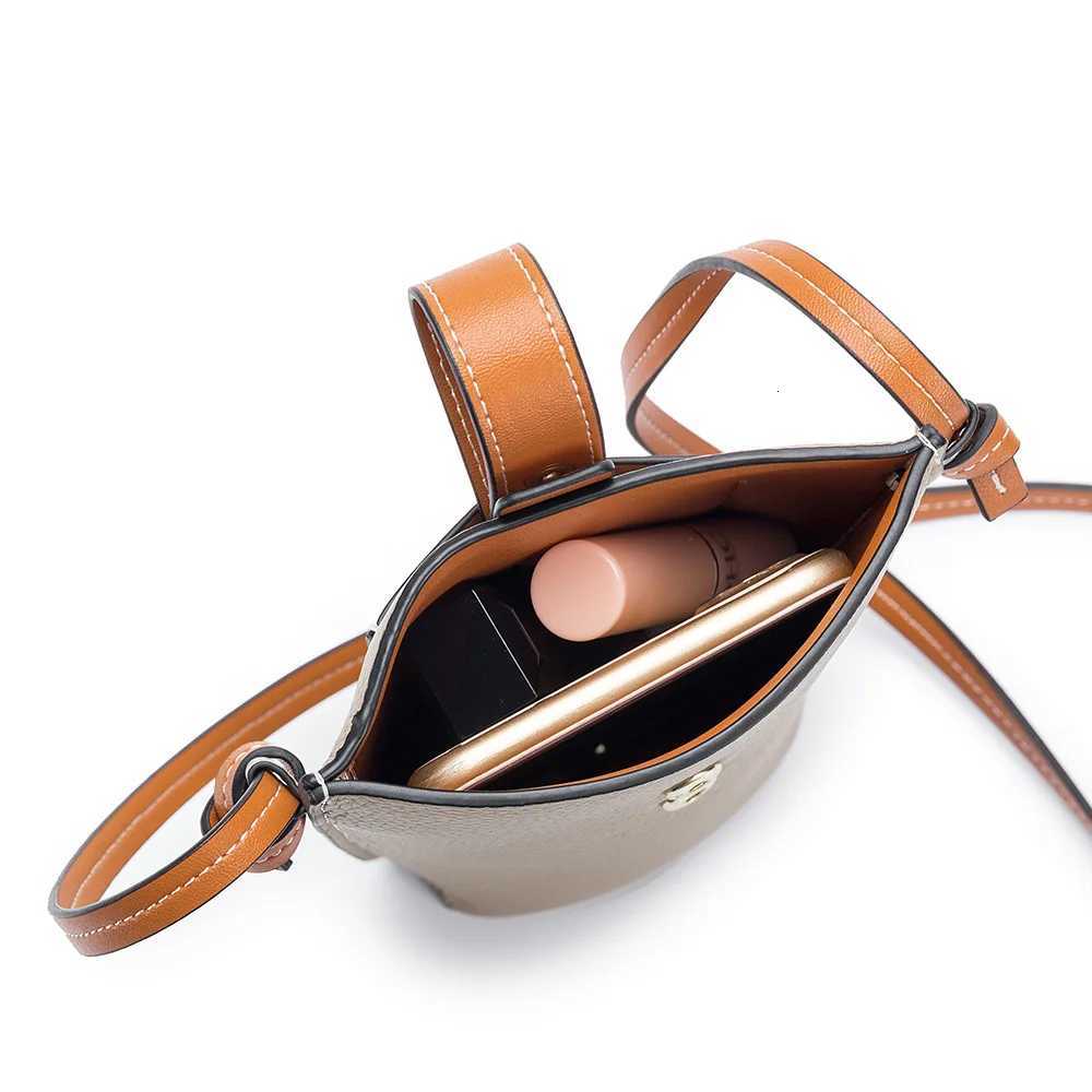 100% Genuine Leather Shoulder Bags For Women Bucket Small Crossbody Designer Handbag Female Solid Color Messenger Y250819