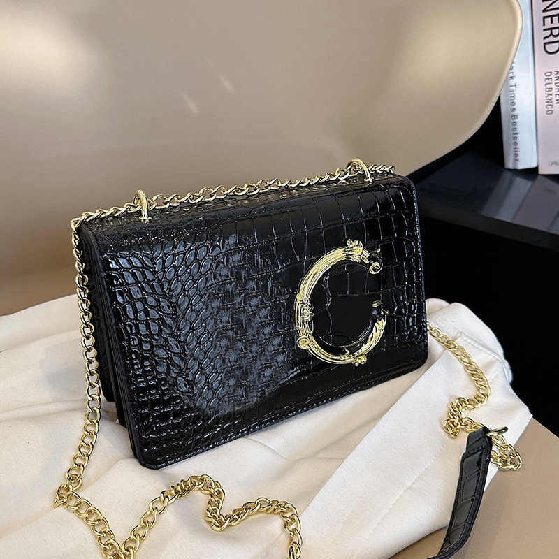 Designer Luxury Shoulder Bags Fashion Men Womens Cross Body Shoulder Bag Trendy Valentines Day Mental Letter Chain Travel Handbag Gifts