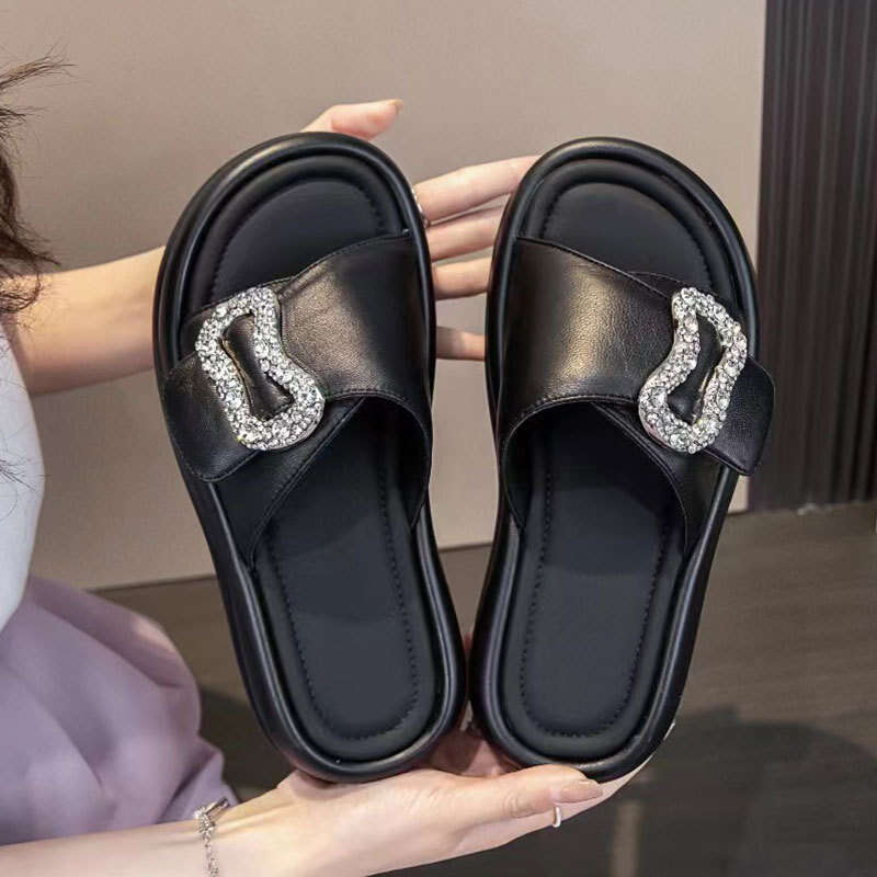 2025 Summer New Sheepskin Slippers for Women Fashionable Versatile Outdoor Thick Sole Rhinestone Buckle Casual One-Strap Sandals