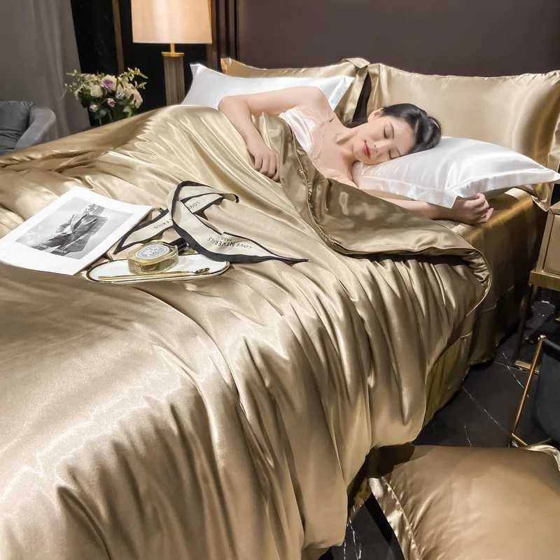 100% Silk Bedding Sets 4pcs Beauty Summer Cool King Queen Size Duvet Cover Sets Bed Sheet case Home Textile Decro Y250819