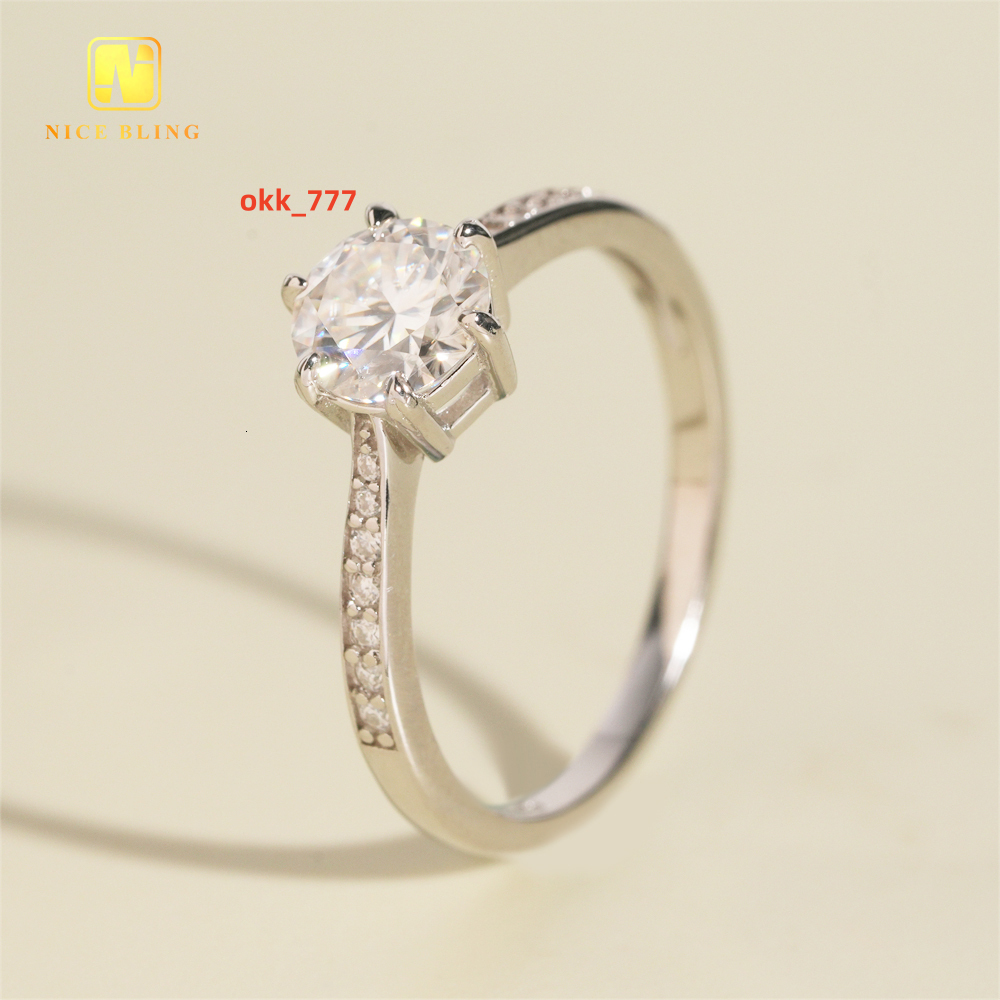 Fashion Classical Round Shaped Eternity Trendy Moissanite Wedding Ring 6 Claws Round Brilliant Cut Moissanite Engagement Ring