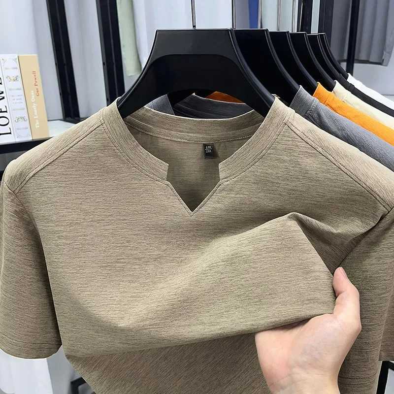 Korean Mens Casual and Fashionable Small V-neck Solid Color Short Sleeved T-shirt Comfortable Summer Versatile Top Y2508191