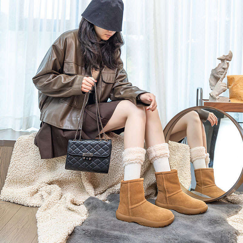 2024 Winter New Thick-Soled Snow for Women British Style Short Boots with Fleece Lining Thickened Warm Round-Toe Slip-On Cotton Shoes