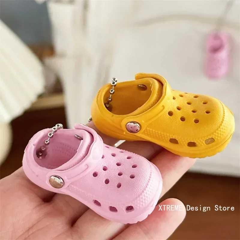 Creative Simulation Mini EVA Hole Shoes Keychain Pendants Colorful Croc Shoe Charms For DIY Car Key Bag School Bag Backpack XJ250820