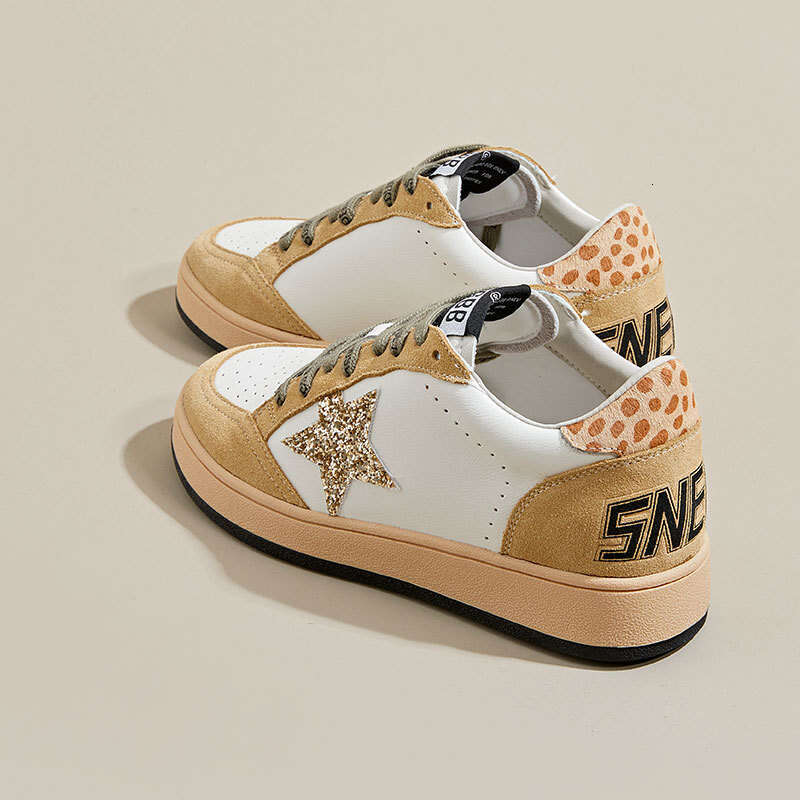 6cm White Sneakers Star Thick Sole Women 2024 New Style Height Increasing Sports Casual Fashion Board Shoes