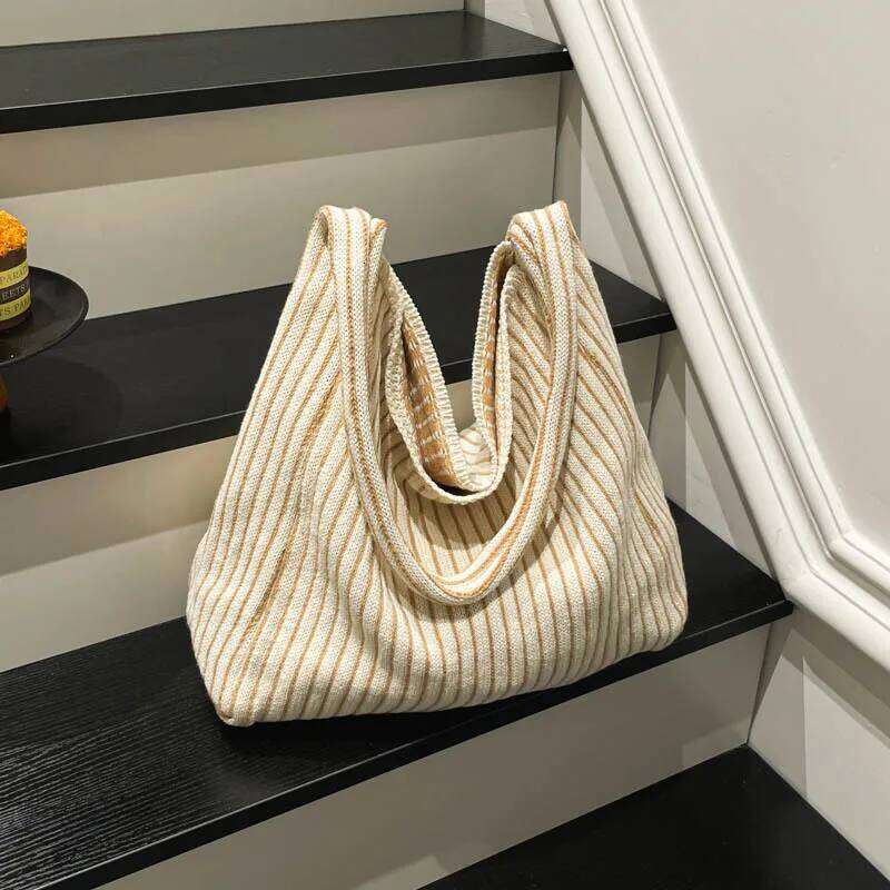 Winter Fashion Striped Color Contrast Academic Single Shoulder Laid-back Woven Tote Versatile and Unique Crossbody BagLuxury bagtote bag