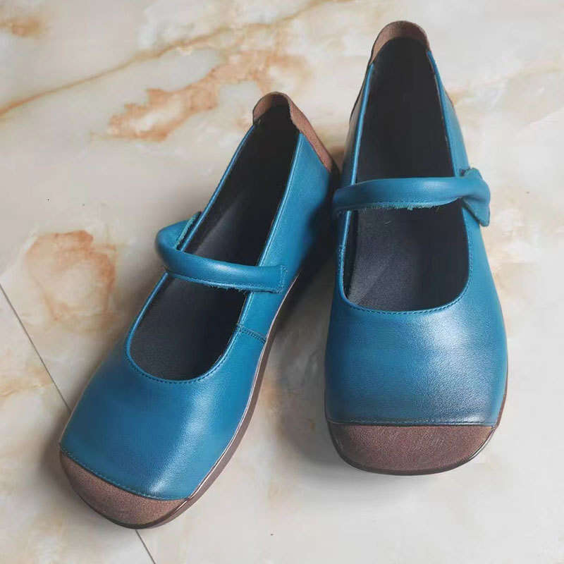 2025 Summer Autumn Flat Color Block Shallow Mouth Square Toe Women's Mom Large Size Middle-aged and Elderly Small Leather Shoes