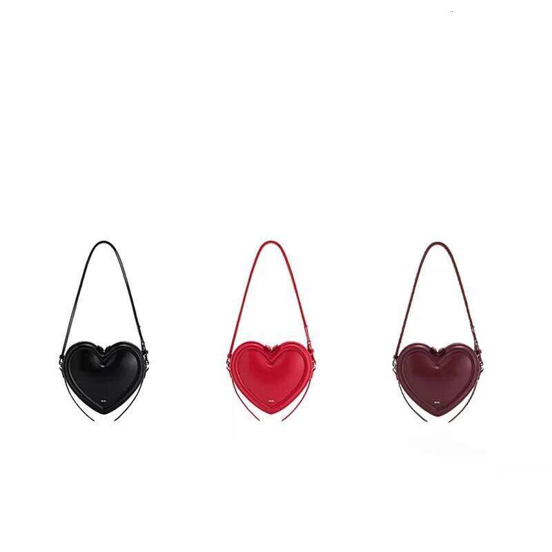 Women's Fashion Commuter Single Shoulder Niche Design Love Bag, Heart shaped Crossbody Bag