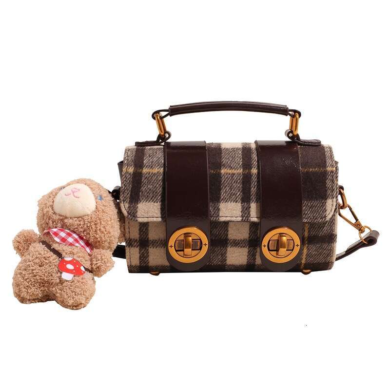 Niche Bags for Women Autumn Versatile 2025 New Winter Trend Boston Crossbody Handheld Pillow Bag