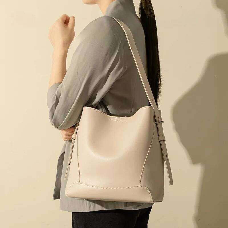 New Fashion Women's Tote High-end Large Capacity Bucket Soft Leather Multifunctional Practical Crossbody Bag Cabas