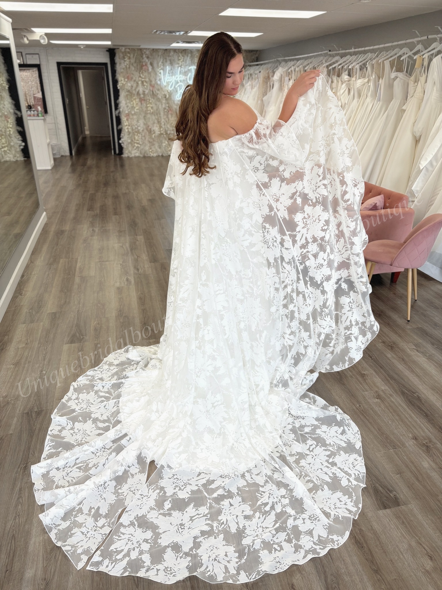 Fit and Flare Wedding Dress 2026 Detachable Cape Wrap Bridal Ceremony Photo Reception Engagement Gown Garden vestidos de novia Strapless Organza Jacqu