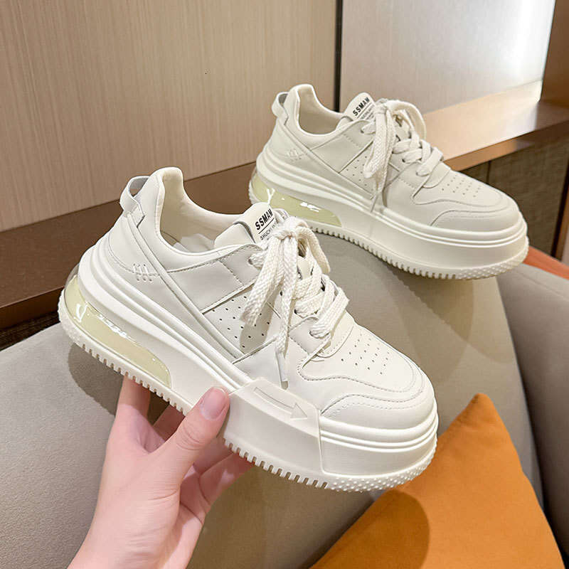 White Sneakers for Women 2024 Autumn Winter New Thick-Soled Casual Sports Stylish Versatile Student Ins Trendy Board Shoes